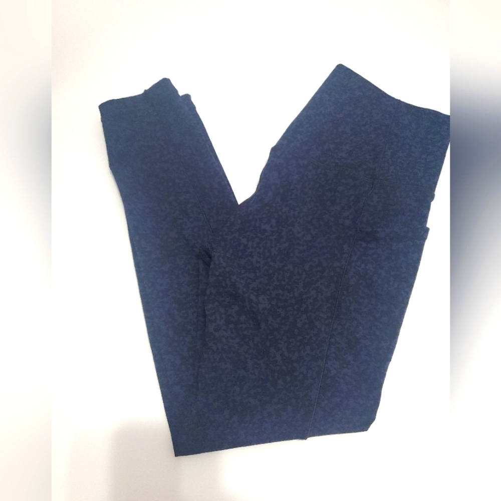 Athleta Salutation Stash Gravel Tight 7/8